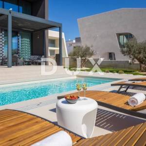ZADAR, PETRČANE - Luksuzna vila s bazenom 50 m od mora