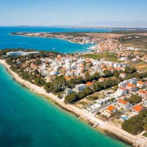 ZADAR, PETRČANE - Luksuzna vila s bazenom 50 m od mora