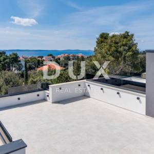 ZADAR, PETRČANE - Luksuzno namješten penthouse s pogledom na more
