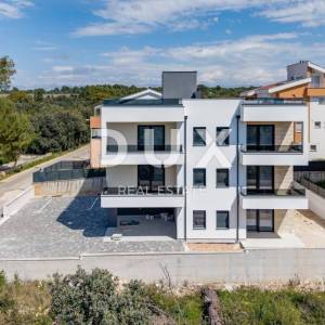 ZADAR, PETRČANE - Luksuzno namješten penthouse s pogledom na more