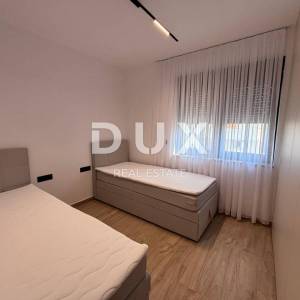 ZADAR, PETRČANE - Luksuzno namješten penthouse s pogledom na more