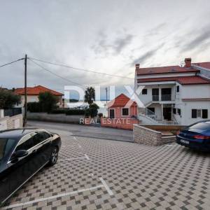 ZADAR, PETRČANE - Nevjerojatna 3 stana u jednom drugi red do mora! Prilika za investiciju!
