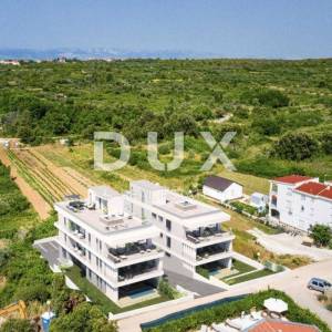 ZADAR, PETRČANE - Punta Radman! Luksuzni penthouse s krovnom terasom 240 metara od mora! S3