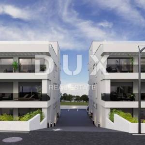 ZADAR, PETRČANE - Punta Radman! Luksuzni stan s privatnim vrtom 240 metara od mora! S1