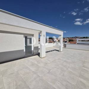 ZADAR, PLOVANIJA - Predivan penthouse u novogradnji
