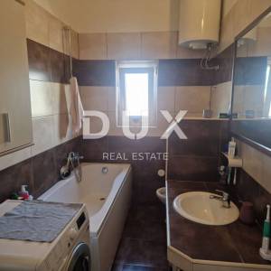 ZADAR, PLOVANIJA - trosobni stan sa garažom 