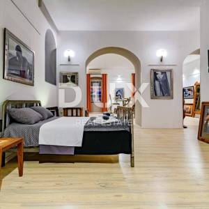 ZADAR, POLUOTOK - Stan s umjetničkim potpisom u centru