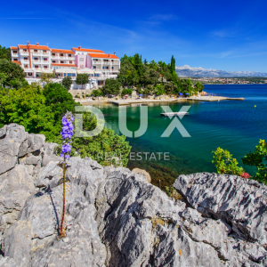 ZADAR, POSEDARJE - Hotel prvi red do mora! - Ekskluzivna lokacija!
