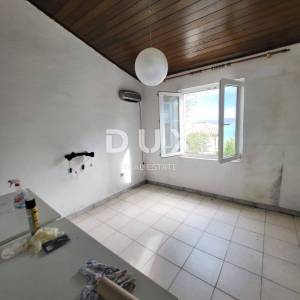 ZADAR, POSEDARJE - Prekrasna kuća s direktnim pristupom moru!