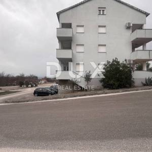 ZADAR, POSEDARJE - Renovirani apartman s pogledom na more