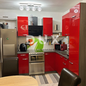 ZADAR, POSEDARJE - Renovirani apartman s pogledom na more