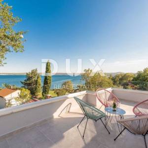 ZADAR, POSEDARJE - Vila na plaži