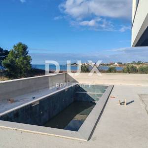 ZADAR, PRIVLAKA - Elegantna kuća 110 metara od plaže! Novogradnja! B