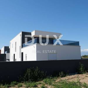ZADAR, PRIVLAKA - Elegantni penthouse s pogledom na more u Sabunikama!