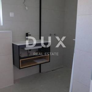 ZADAR, PRIVLAKA - Elegantni penthouse s pogledom na more u Sabunikama!