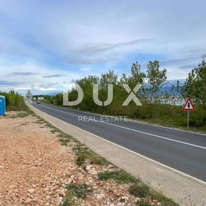ZADAR, PRIVLAKA, građevinsko zemljište 492 m2