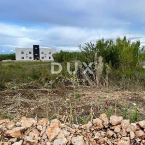 ZADAR, PRIVLAKA, građevinsko zemljište 492 m2
