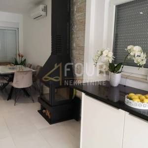 Zadar, Privlaka, kuća, namještena prizemnica s velikom okućnicom