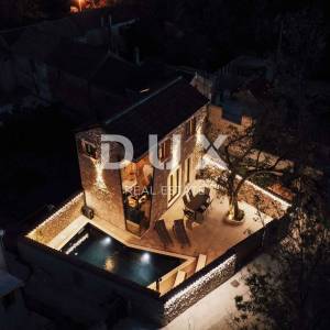 ZADAR, PRIVLAKA - Luksuzna kamena vila s grijanim bazenom
