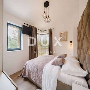 ZADAR, PRIVLAKA - Luksuzna kamena vila s grijanim bazenom