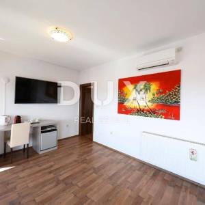 ZADAR, PRIVLAKA - Luksuzna vila s bazenom