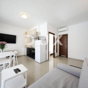ZADAR, PRIVLAKA - Luksuzna vila s bazenom