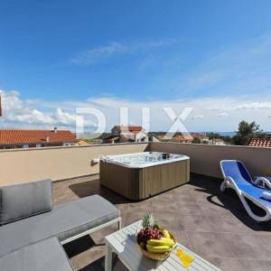 ZADAR, PRIVLAKA - Luksuzna vila s bazenom
