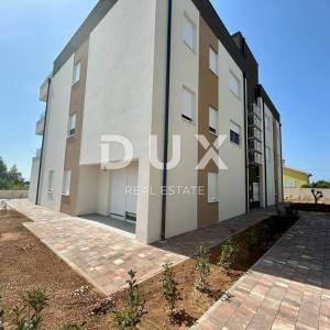 ZADAR, PRIVLAKA - Luksuzni penthouse pokraj mora