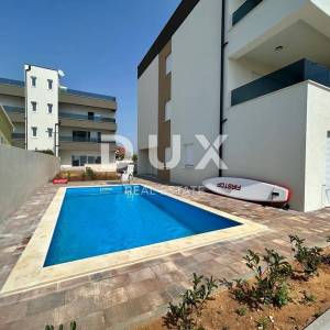 ZADAR, PRIVLAKA - Luksuzni penthouse pokraj mora
