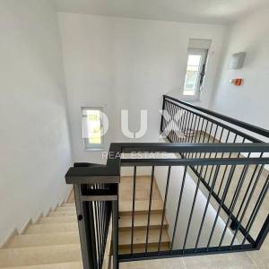 ZADAR, PRIVLAKA - Luksuzni penthouse pokraj mora