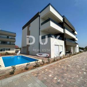 ZADAR, PRIVLAKA - Luksuzni penthouse pokraj mora