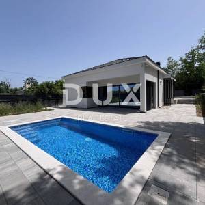 ZADAR, PRIVLAKA - Moderna prizemnica s bazenom