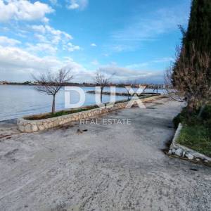 ZADAR, PRIVLAKA - Novogradnja! Stan samo 60 metara od plaže! S3