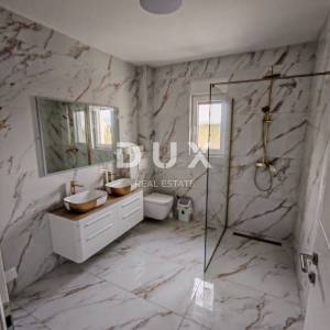 ZADAR, PRIVLAKA - Novogradnja! Vrhunski penthouse samo 140 metara od plaže s neodoljivim pogledom na more! S3