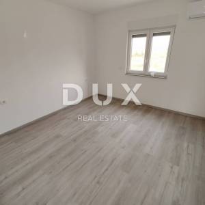 ZADAR, PRIVLAKA - Novogradnja! Vrhunski penthouse samo 140 metara od plaže s neodoljivim pogledom na more! S3