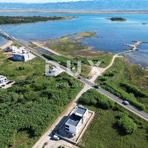 ZADAR, PRIVLAKA - Novogradnja! Moderni stan 140 metara od plaže! S2