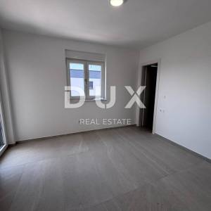 ZADAR, PRIVLAKA - Penthouse na 130m od mora S5