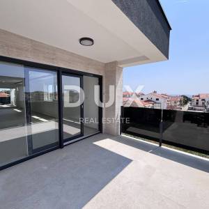 ZADAR, PRIVLAKA - Penthouse na 130m od mora S5