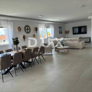 ZADAR, PRIVLAKA - Penthouse na 130m od mora