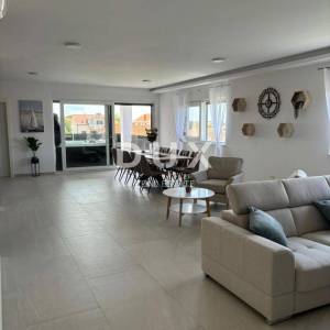 ZADAR, PRIVLAKA - Penthouse na 130m od mora
