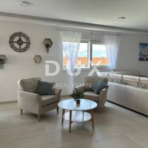 ZADAR, PRIVLAKA - Penthouse na 130m od mora