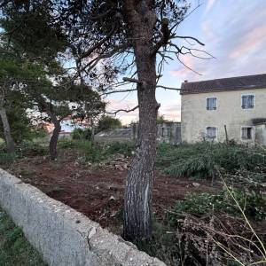 ZADAR, PRIVLAKA - Starina za adaptaciju s prostranom okućnicom