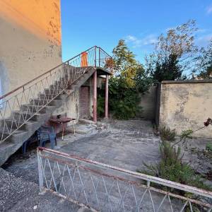 ZADAR, PRIVLAKA - Starina za adaptaciju s prostranom okućnicom
