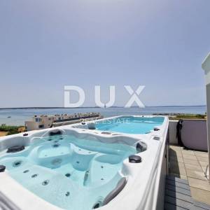 ZADAR, PRIVLAKA - Vaša vila iz snova: pogled na more, jacuzzi na krovu i samo 100 m do plaže ! R2