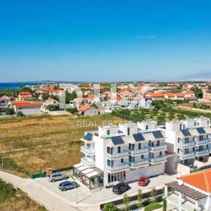ZADAR, PRIVLAKA - Vaša vila iz snova: pogled na more, jacuzzi na krovu i samo 100 m do plaže! R1