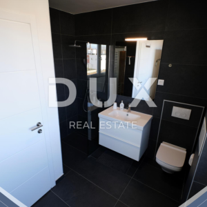 ZADAR, PRIVLAKA - Vila iz snova: bazen, jacuzzi na krovnoj terasi, sauna i predivan pogled na more, 120 m od plaže! 