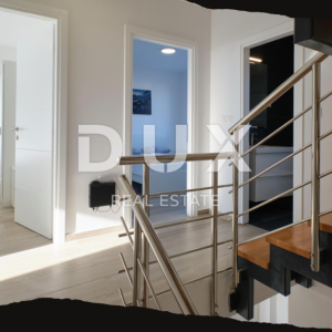 ZADAR, PRIVLAKA - Vila iz snova: bazen, jacuzzi na krovnoj terasi, sauna i predivan pogled na more, 120 m od plaže! 