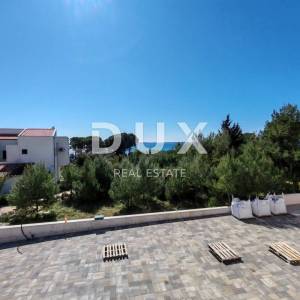 ZADAR, PRIVLAKA - Vrhunska novogradnja 70 metara od mora s privatnim putem do plaže! S6