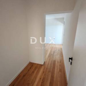 ZADAR, PRIVLAKA - Vrhunski penthouse 70 metara od mora s privatnim putem do plaže! S9