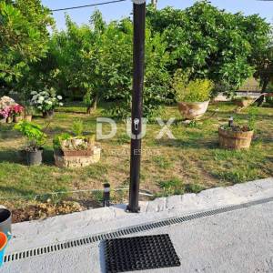 ZADAR, RADOVIN - Kuća s 2 stana
